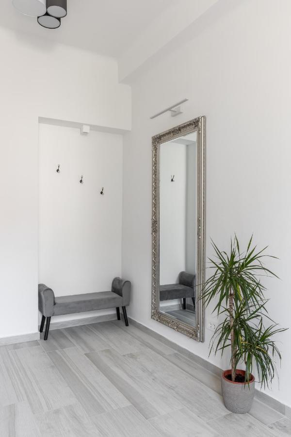 Studio Apartment Home Split Bagian luar foto