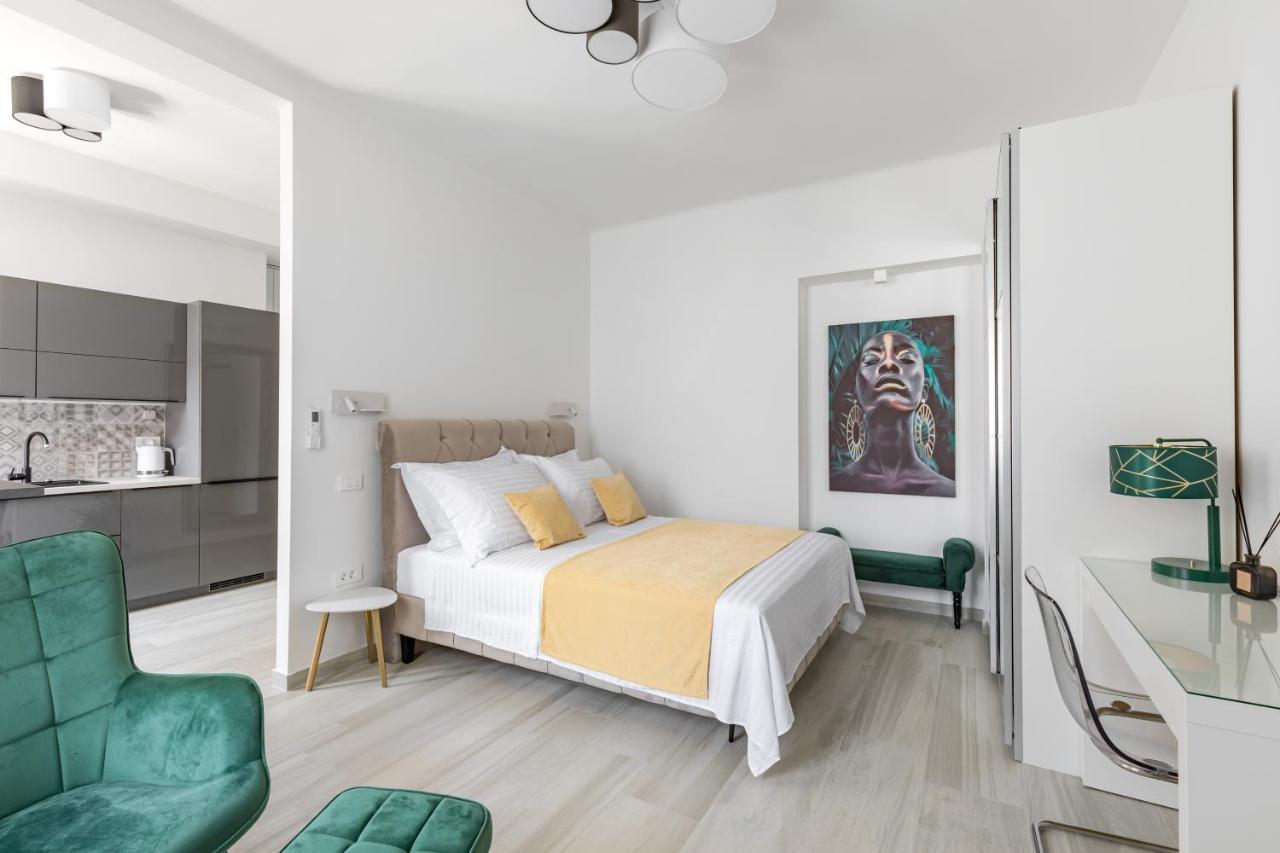Studio Apartment Home Split Bagian luar foto