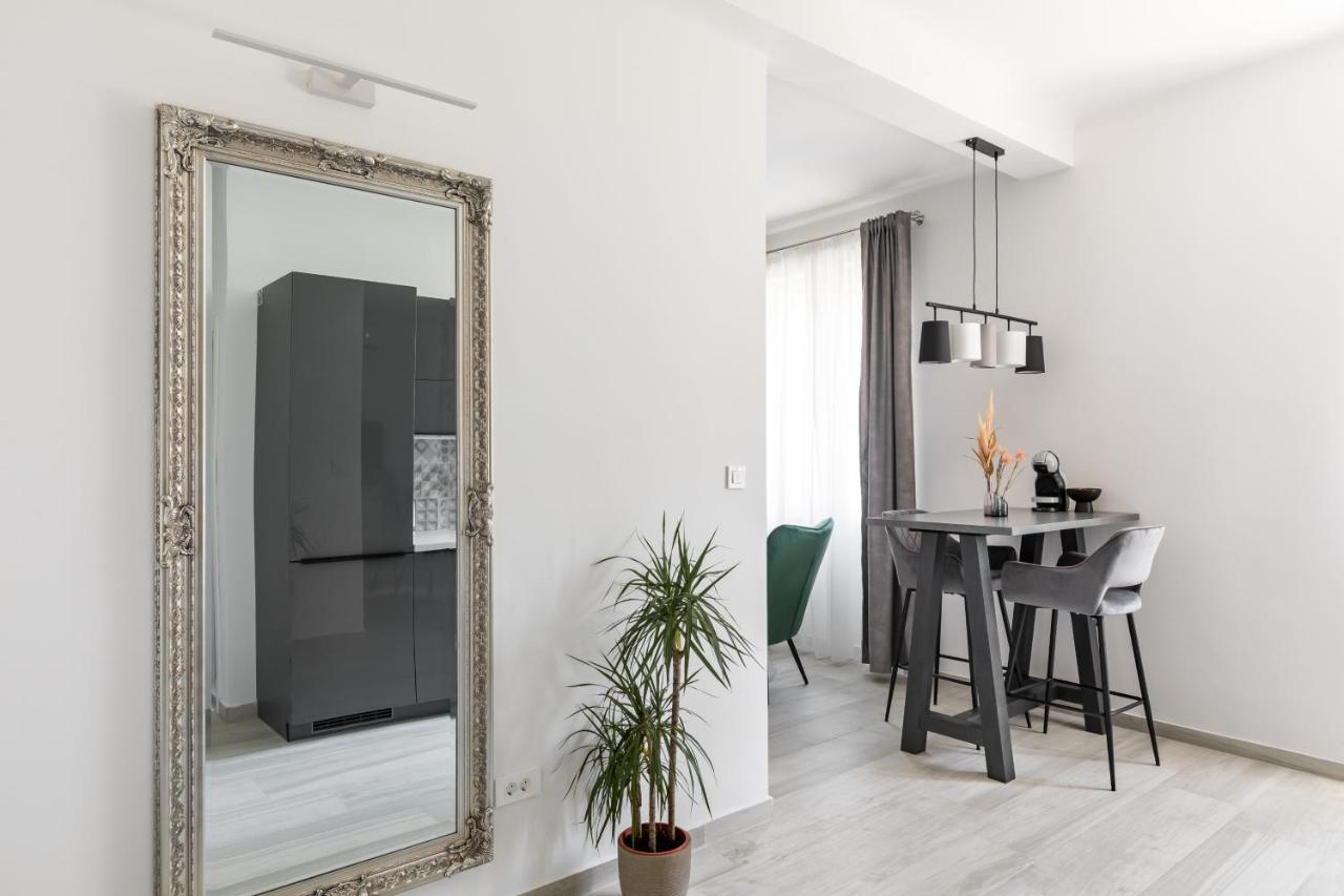 Studio Apartment Home Split Bagian luar foto